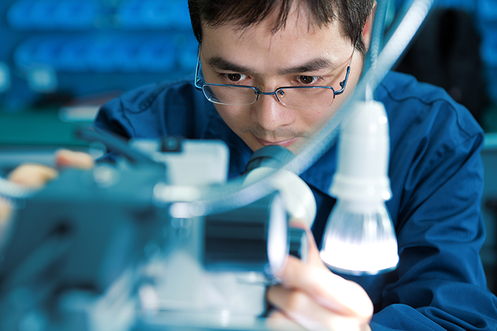 国家发展改革委：进一步研究出台促进服务消费(图1)